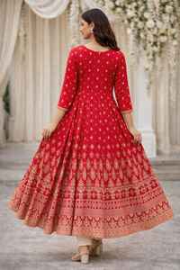 Abito Lungo <span class=keywords><strong>Stile</strong></span> Anarkali Rosso per <span class=keywords><strong>Donna</strong></span>, Kurti <span class=keywords><strong>Etnico</strong></span> con Stampa Tradizionale Dorata, Abbigliamento Indiano per Matrimoni e Feste, Modello Svasato a Tutta Lunghezza - Product Image 2