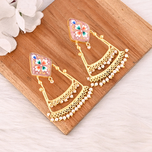 Boucles d'oreilles en laiton avec motif floral Meenakari en calcédoine rose naturelle et perle, bijoux ethniques de créateur pour femmes - Product Image 3