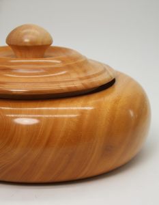 Boîte à Roti en Bois d'Acajou Massif avec Couvercle, Faite à la Main, Qualité Alimentaire, Boîte à Chapati, Garde les Roti Frais, Plat de Service Chaud pour Cuisine et Salle à Manger - Product Image 4