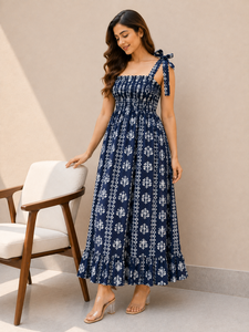 Vestido Occidental Azul Estampado de Alta Calidad para Mujer, Sin Mangas, con Tirantes Ajustables en los Hombros, Busto Fruncido y Dobladillo con Volantes, Estilo Casual de Verano - Product Image 3