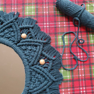 Miroir mural rond en macramé bohème, fait main, en corde de coton, décoratif, à suspendre pour le salon, décoration de la maison, design géométrique circulaire - Product Image 2