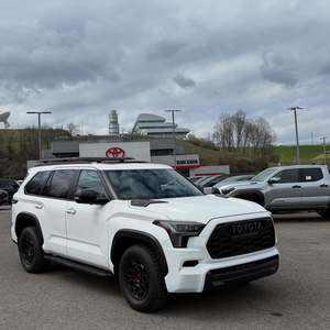 Toyota Sequoia TRD Pro Hybrid d'occasion 2026 - Product Image 1