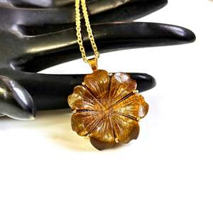 Pendentif Fleur en Œil de Tigre Naturel, Collier en Pierre Précieuse Sculptée, Élégant Pendentif Floral Œil de Tigre pour Femme, par Grossiste Indien - Product Image 2