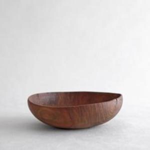 Grand saladier en bois massif fait main, en bois naturel, pour mélanger, servir des salades et des pâtes - Product Image 2