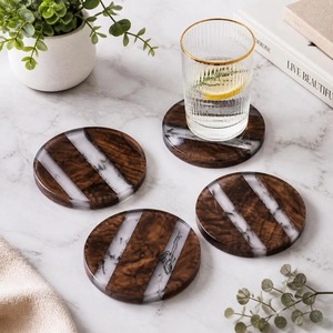 Posavasos Redondos de Resina y Madera de la Mejor Calidad, Accesorios para el Juego de Té, Posavasos de Resina y Madera Maciza para el Hogar, Disponibles para la Venta - Product Image 4