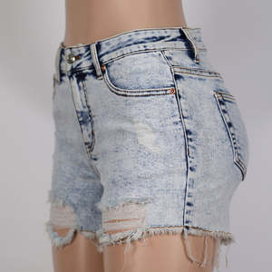 กางเกงยีนส์ขาสั้นสำหรับผู้หญิง กางเกงยีนส์ขาสั้นลำลองขายส่ง กางเกงขาสั้นผู้หญิงแบบกำหนดเอง บริการสั่งทำโลโก้และออกแบบตามความต้องการ - Product Image 3