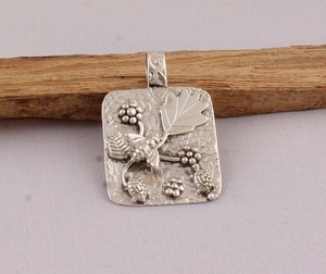 Colgante de abeja de panal de abejas de plata de ley 925 vintage con engaste de bisel de malaquita, estilo minimalista bohemio, amuleto de collar con diseño de animal, regalo para - Product Image 3