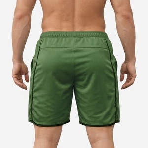 กางเกงขาสั้นกีฬาผู้ชายสีสันตามสั่ง เอวยางยืด มีเชือกผูก เหมาะสำหรับออกกำลังกาย วิ่ง ฤดูร้อน น้ำหนักเบา ผลิตจากโพลีเอสเตอร์ - Product Image 2