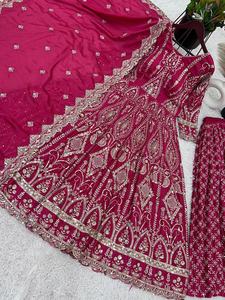 Salwar Kameez Estilo Indio-Pakistaní, Diseño de Moda para Fiestas, Listo para Usar, Lavable a Máquina, Seda Chinnon Pura y Pesada con Bordado de Lentejuelas - Product Image 6