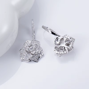 Boucles d'oreilles en or blanc avec diamants ronds taille brillant couleur D certifiées IGI, bijoux de luxe pour femme pour mariage - Product Image 4