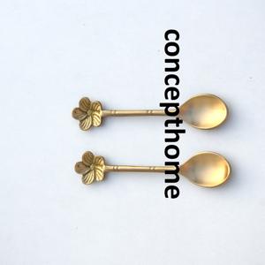 Juego de cucharas de café de latón con diseño de mango en relieve de concha, cuchara de acero espejado para cocina, restaurante, hotel y hogar. - Product Image 5