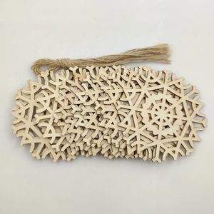 Adornos de Copo de Nieve de Madera, Cortados con Láser, Hechos a Mano, Decoración para Árbol de Navidad, Adorno Colgante para Pared, Manualidades DIY, Forma de Estrella Decorativa - Product Image 5