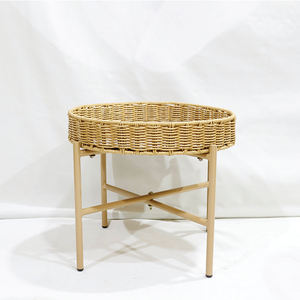 Mesa Auxiliar Redonda Moderna de Poliratán con Patas Metálicas en Forma de X y Borde Superior Tejido - Product Image 4