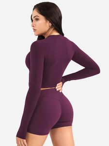 Ensemble 2 pièces décontracté d'été pour femme : haut de yoga à manches longues et short froncé aux fesses, ensemble t-shirt assorti à col rond uni pour la course à pied - Product Image 5