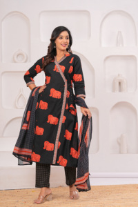 Ensemble de salwar kameez en coton imprimé ethnique noir pour femmes avec un dupatta élégant de créateur, style traditionnel indien pakistanais, kurta et pantalon - Product Image 4