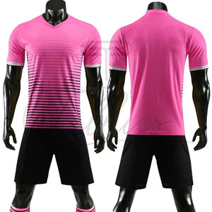 Tenue de football de haute qualité 2026 en polyester, maillot de football à col rond avec short, uniforme de football avec nom d'équipe personnalisé - Product Image 4