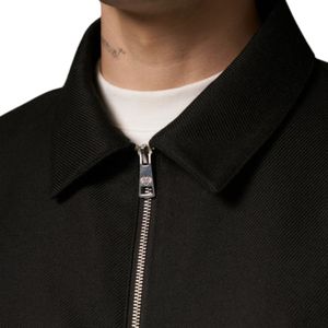Chaqueta de Lana para Hombre en Negro con Cierre de Cremallera, Diseño Elegante, Tela de Alta Calidad y Ajuste Cómodo para un Look Moderno - Product Image 4