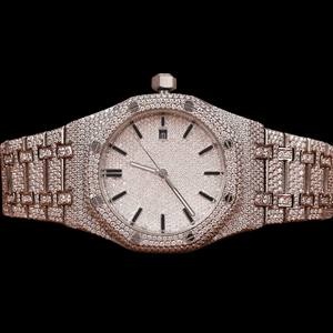 นาฬิกาควอตซ์คุณภาพสูง หน้าปัดเพชรขาวทรงกลม ขอบตัวเรือนแบบอะนาล็อก ประดับเพชรโมอิสซาไนต์ ของขวัญสำหรับผู้ชาย - Product Image 1