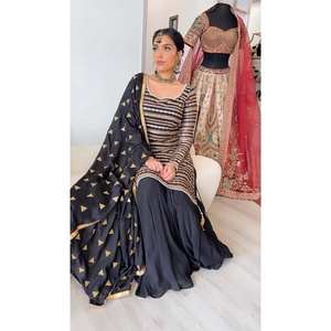 Ensemble de costume XL pour soirée avec broderie et travail de séquence - Product Image 2