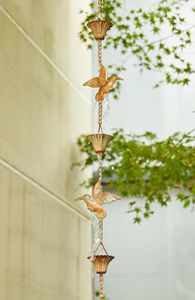 Chaîne de pluie en fer de style traditionnel pour le contrôle du flux d'eau de pluie sur le toit, élément décoratif suspendu pour patio, jardin et cour. - Product Image 3