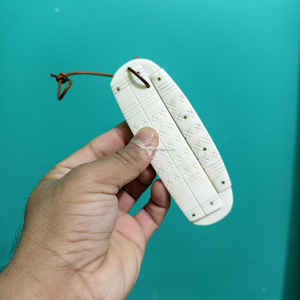 Peine para Barba de Hueso de Búfalo Estilo Vikingo Hecho a Mano con Estuche de Almacenamiento de Hueso, Accesorio de Aseo Premium a Precio Mayorista - Product Image 3