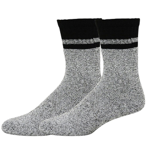 Chaussettes mi-mollet pour femme, gris avec bordure rouge, en mélange de coton tricoté thermique, chaudes pour l'hiver, usage quotidien, motif uni, style classique - Product Image 3