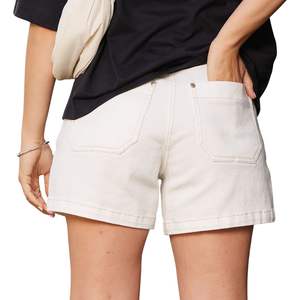 กางเกงยีนส์ขาสั้นทรงตรงเอวสูงผ้าเดนิมสีครีมสำหรับผู้หญิงแฟชั่นฤดูร้อน - Product Image 2