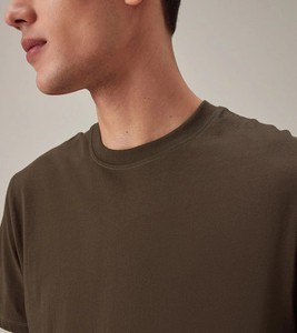 เสื้อยืดคอกลมโออีเอ็มสีเข้มแบบยูนิเซ็กซ์ ผ้าเจอร์ซีย์ 100% คอตตอน ทรงลำลอง แขนสั้น ใส่สบายสำหรับฤดูร้อน - Product Image 2