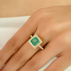 Anillo de Compromiso de Oro Amarillo Real de 14K con Esmeralda y Diamantes, Diseño Clásico de Alta Calidad, Proveedor de Joyería con Piedras Preciosas - Product Image 4