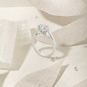 Anillo de Diamante Cultivado en Laboratorio de 2.04Ct, Ligero, Oro de 14K/10K, Corte Brillante Redondo, Diseño Único, Lujoso y Elegante para Mujer - Product Image 1