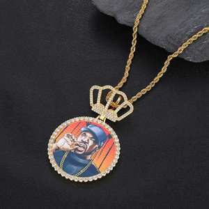 Collar con Colgante de Corona de Diamantes Naturales en Oro de 14k, con Marco Redondo para Foto Personalizada y Cadena de Cuerda, Regalo - Product Image 3