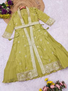 Vestido Anarkali Amarillo Bordado de Manga Larga con Bolero y Cinturón, Traje de Boda Indio Largo Hasta el Suelo - Product Image 5