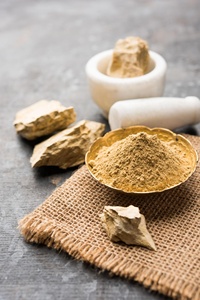 Polvo de Tierra Multani Mitti 100% Natural para el Cuidado Facial y Capilar - Product Image 5