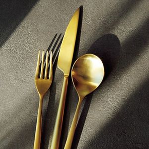 Colección de cubiertos de lujo minimalista diseñada para interiores tranquilos, rituales de comedor elegantes y un atractivo de estilo de vida premium. - Product Image 1