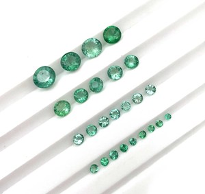 Esmeraldas de Zambia Genuinas, Redondas y Facetadas, de 2 a 5 mm, Lote de Esmeraldas Verdes Naturales para Joyería - Product Image 2