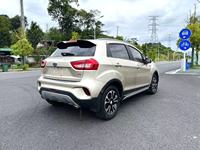 JX Auto pour Geely GX3 1.5L SUV essence avec intérieur foncé, boîte de vitesses manuelle, pneus R16, sièges en cuir