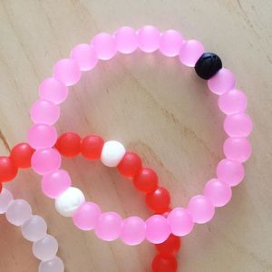 สร้อยข้อมือเรซิ่นประดับลูกปัดทำมือ H a CRAFT เครื่องประดับสีสันสดใสทันสมัยสำหรับงานปาร์ตี้ ของขวัญแฟชั่นอินเทรนด์สำหรับทุกเพศ - Product Image 2