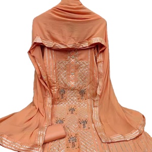 Nuevo lanzamiento Nazanin Traje de material de vestido de algodón y seda de cuatro lados para mujeres Menos Dupatta - Product Image 2