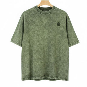 Camiseta con lavado ácido a la moda para hombre, colores descoloridos únicos, tela de algodón cómoda, atuendo informal moderno. - Product Image 1