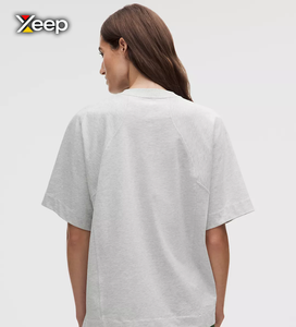 เสื้อยืดถักนิตติ้งสำหรับผู้หญิง XEEP Customize สวมใส่สบาย น้ำหนักเบา เหมาะสำหรับออกกำลังกาย ทรงหลวม แขนสั้น ระบายอากาศได้ดี คอวี ลายตัวอักษรเรียบง่าย - Product Image 2