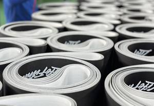 โรงงานผลิตสายพานลู่วิ่ง PVC จัดส่งโดยตรง คุณภาพสูง ทนทานต่อการยืด ไม่ดัดตัว ขอบเรียบ เสียงเบา กระแสไฟต่ำ มาตรฐาน ISO 9001 - Product Image 3