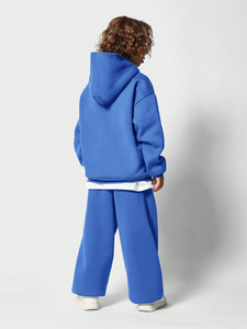 Ensemble de survêtement évasé deux pièces pour enfants, imprimé vintage bleu roi, collection 2026, fabriqué sur mesure pour garçons - Product Image 2