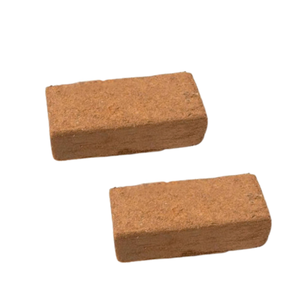 สินค้าขายดี เป็นมิตรกับสิ่งแวดล้อม เหมาะสำหรับปลูกพืช 95 5 โคโคพีท ค่า EC ต่ำ บล็อก 5 กก. สำหรับเพาะชำมืออาชีพและการทำฟาร์มในโรงเรือน - Product Image 1