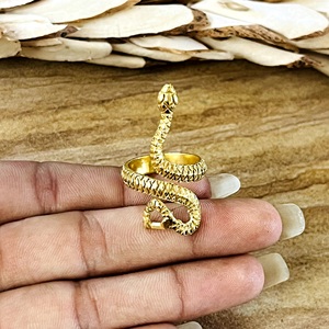 Anillo de Serpiente de Diseño Moderno, Joyería Boho de Latón para Mujer, Chapado en Oro de 18k, Anillo de Serpiente Punk para Venta al por Mayor/OEM/ODM - Product Image 2