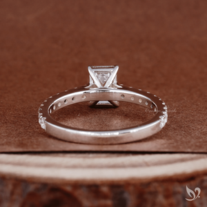 Bague de fiançailles et de mariage de luxe en or blanc 10K avec diamant de laboratoire taille émeraude 1 carat, pavé cathédrale, certifiée IGI, cadeau de fête - Product Image 3