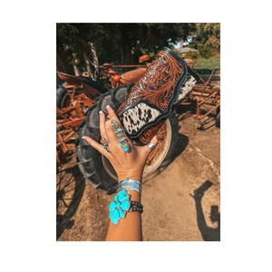 Cartera occidental de cuero de piel superventas para mujer, bolso de mano con tallado Floral, bolso de mano pintado a mano, bolsa de transporte oculta - Product Image 1