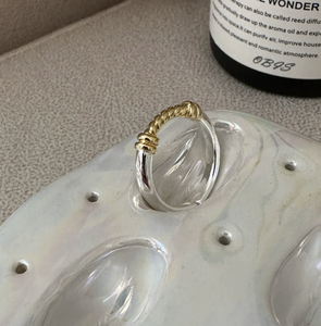 Bague torsadée en argent sterling S925, style coréen, contraste or et argent, simple, tendance, rétro, vente en gros - Product Image 3