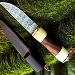 Cuchillo Vikingo Tradicional Forjado a Mano con Hoja de Acero de Alto Carbono, Cuchillo Medieval Bir/a con Mango de Madera de Palisandro y Funda - Product Image 3
