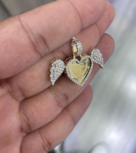 Colgante Personalizado con Forma de Corazón y Alas de Ángel, Chapado en Oro de 14K, con Diamantes Moissanite VVS, Amuleto Unisex, Regalo, Joyería Hiphop - Product Image 3