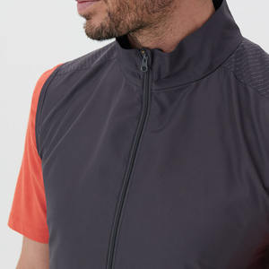 Vestes d'été fines et respirantes personnalisées en gros pour hommes, vestes coupe-vent sans manches pour la course à pied, vestes de course pour hommes - Product Image 3